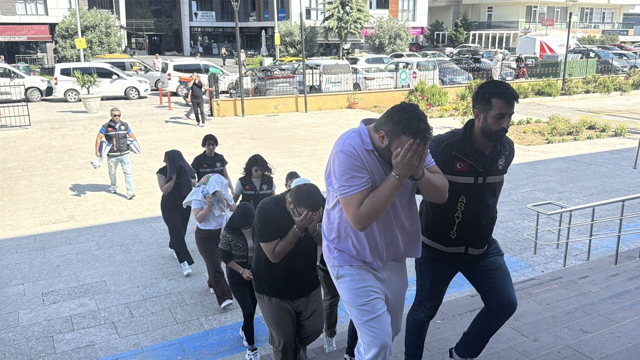 Üniversitelileri fuhşa teşvik eden çeteye gözaltı