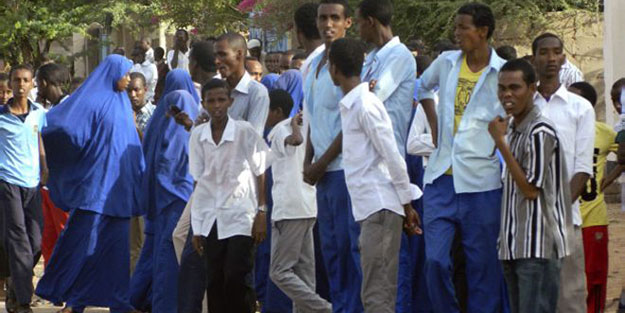 Üniversiteye baskın: 70 ölü