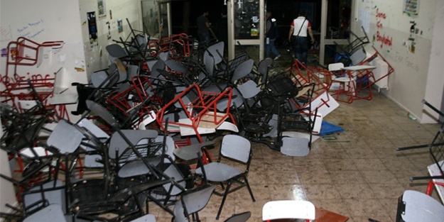 Üniversiteyi işgal eden öğrenciler serbest