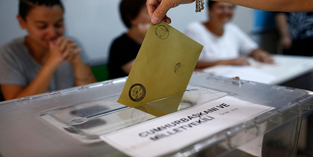 Ünlü anketçi seçimlere 9 gün kala son durumu paylaştı: AK Parti’nin az bir kaybı var ama...