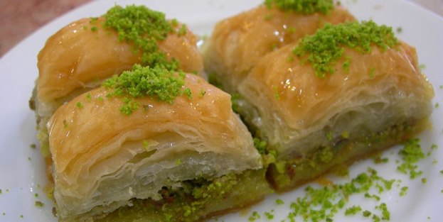 Ünlü baklavacı tutuklandı