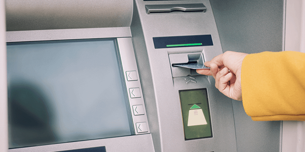 Ünlü bankalar her an batabilir! Herkes panikte, müşterileri ne yapacağını şaşırdı