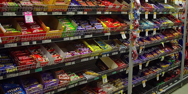 Ünlü çikolata markası marketlerden toplatılmaya başlandı! 81 ilde de satılıyor.... Almışsanız sakın yemeyin