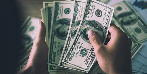 Ünlü ekonomist içleri rahatlatan açıklamayı yaptı: 31 Aralık'ta dolar o rakamı görecek