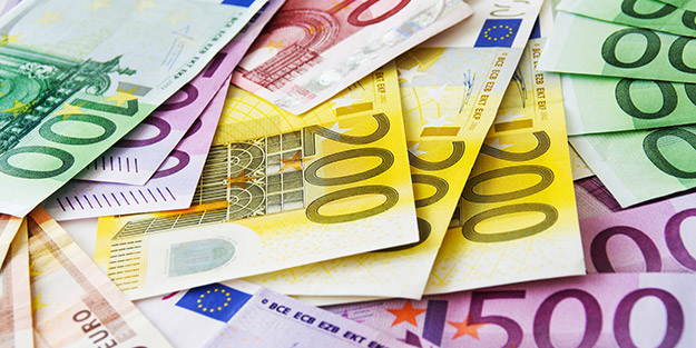 Ünlü ekonomistin euro tahmini gündemi altüst edecek: Sizi uyarmıştım! Euro o tarihte 50 lira olacak