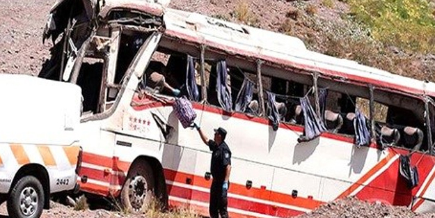 Ünlü futbol takımı kaza yaptı: 3 Ölü