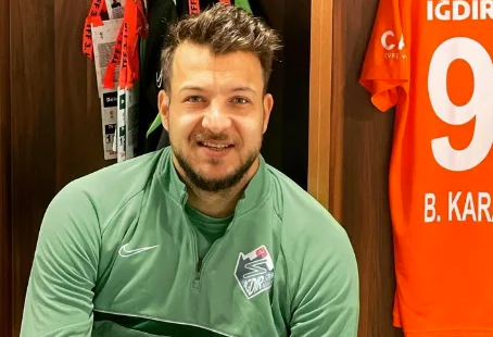 Ünlü futbolcu Batuhan Karadeniz'le ilgili şok iddialar! Bu nasıl bir rezalet böyle