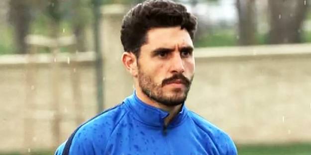 Ünlü futbolcu futbolu bıraktığını duyurdu