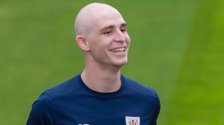 Ünlü futbolcu kanseri ikinci kez yendi!