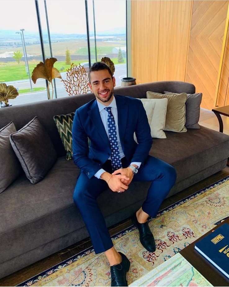 Ünlü iş adamı Ahlatçı, ‘Biz Bize Yeteriz Kampanyası’na 1.5 milyon TL bağışladı 