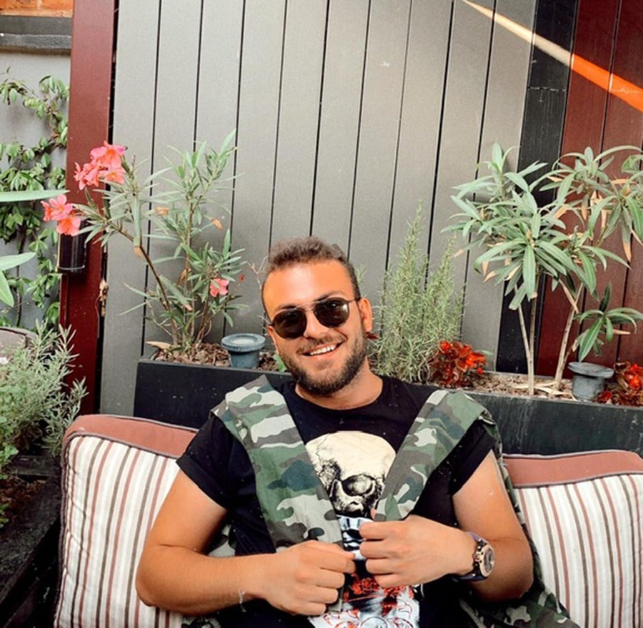 Ünlü kuaför Mustafa Batur’dan köy okullarına anlamlı destek 