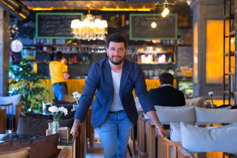 Ünlü mimar, sosyal medyadan 3 milyon euroluk iş aldı 