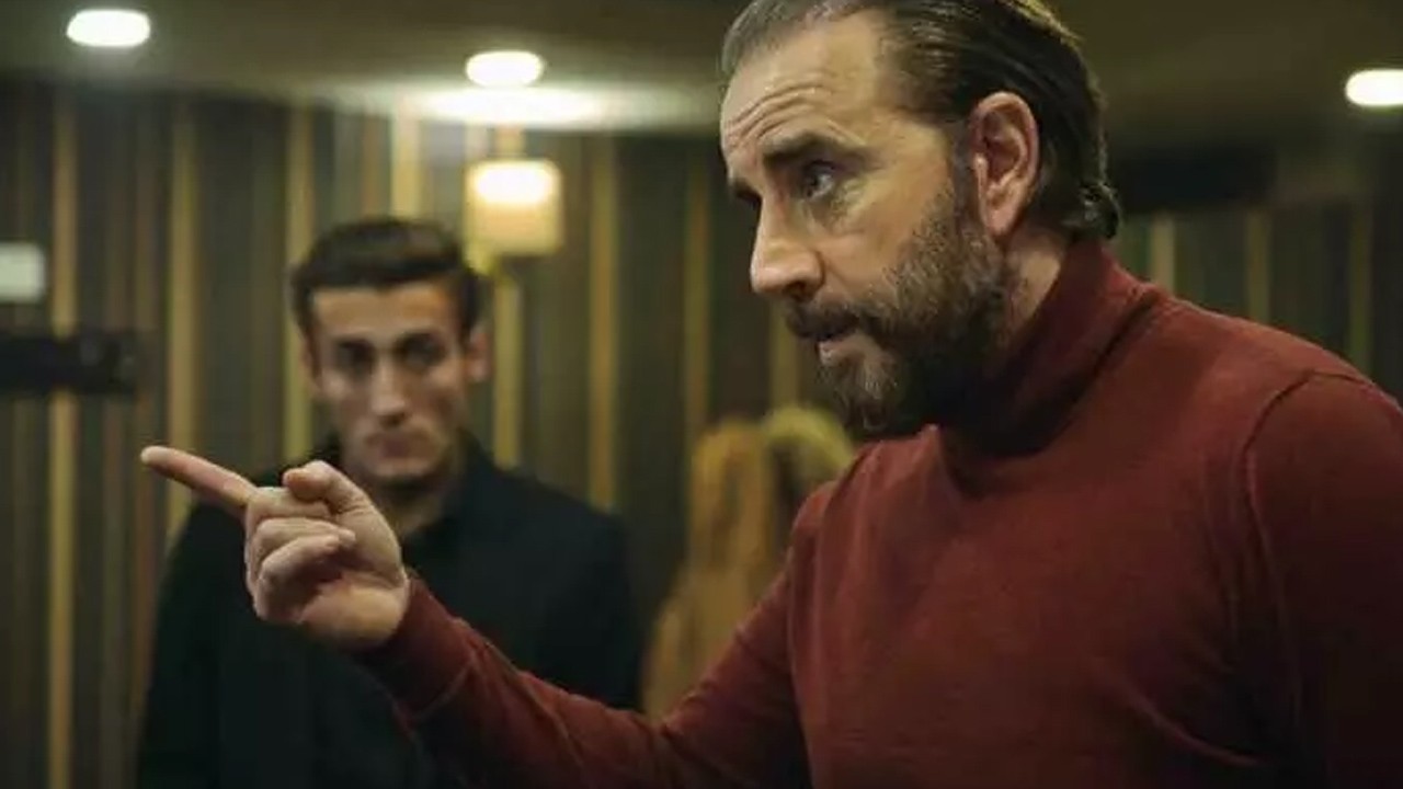 Ünlü oyuncu Cenk Kangöz silahla tehdit edildi!