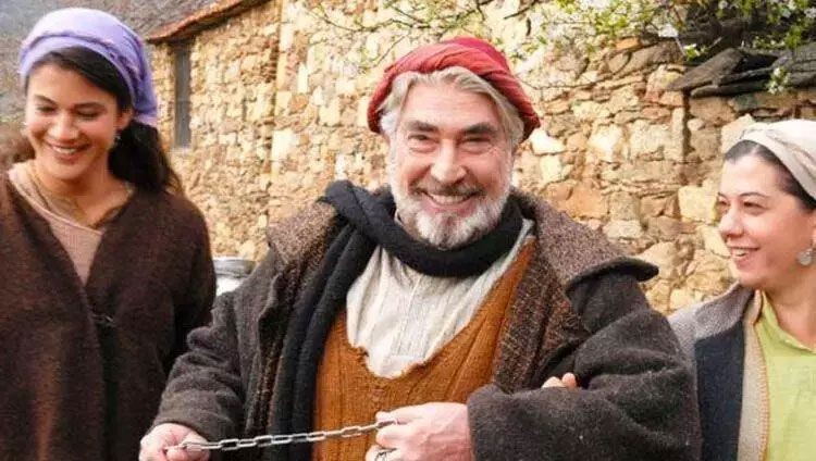 Ünlü oyuncu Erdal Özyağcılar’a çok büyük şok! "Cezai ehliyetim yok, yakarım bu dünyayı" diyerek şaşkına çevirdi