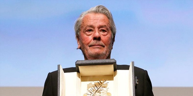 Ünlü oyuncunun evinden 'cephanelik' çıktı!