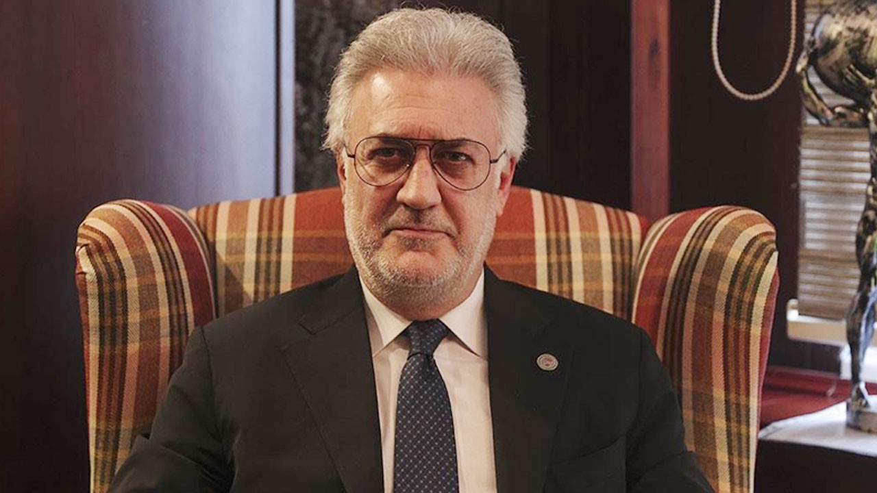 Ünlü oyuncuya AVM önünde ahlaksız saldırı