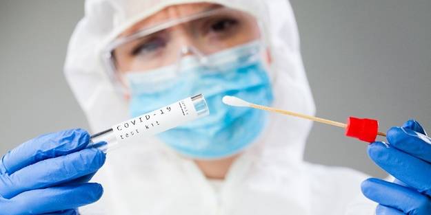 Ünlü profesörden 'PCR testi zorunluluğu'na tepki! Mucidinin "PCR testi hasta olduğunuzu söylemez" sözlerini hatırlattı