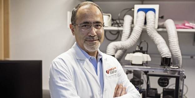 Ünlü profesörden rahatlatan koronavirüs müjdesi!