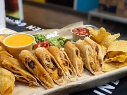 Ünlü restoran zinciri iflasın eşiğinde! 11 şubesini teker teker kapattı! Herkes şaşkın