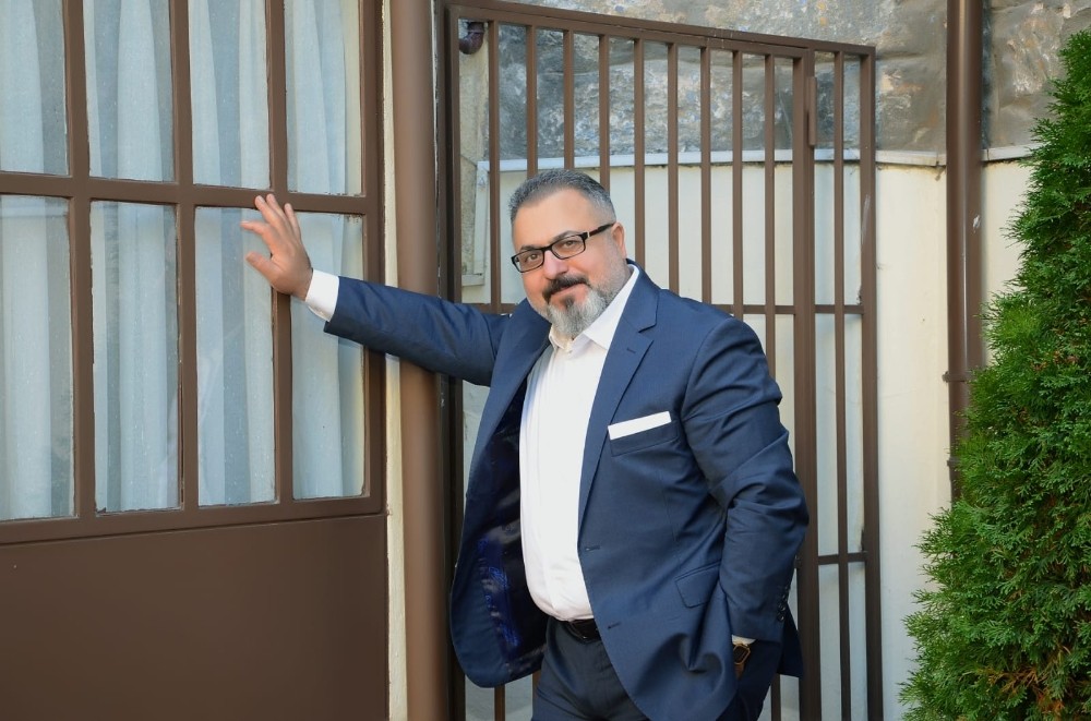 Ünlü şair Delen’den depreme ağıt 