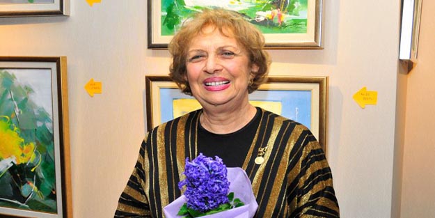 Ünlü sanatçı hayatını kaybetti!