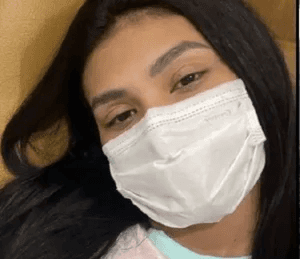 Ünlü şarkıcı, sevgilisinin yanında gaz çıkaramadı diye...