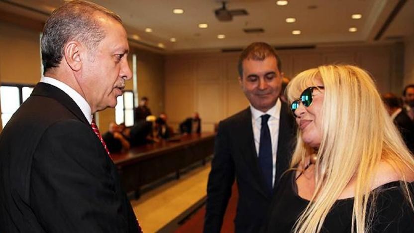 Ünlü şarkıcı Zerrin Özer’den kahreden haber! Maalesef…