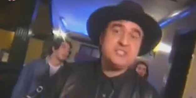 Ünlü şarkıcıdan Beşiktaş ve Vodafone'a büyük şok