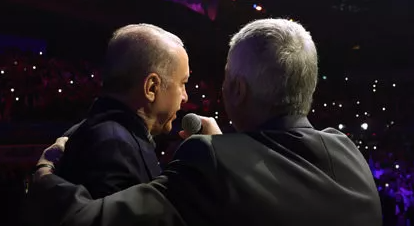 Ünlü şarkıcıdan Erdoğan'a sürpriz! 