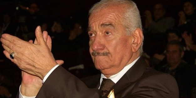 Ünlü senarist Safa Önal'a AYM'den kötü haber!