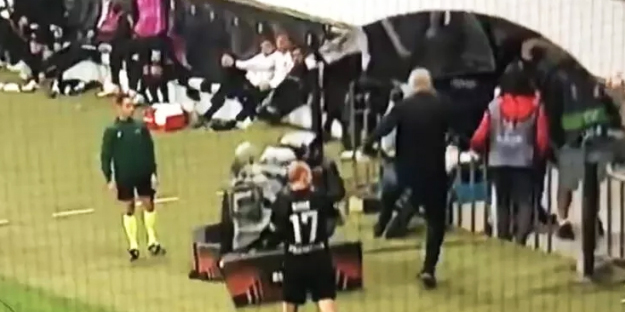 Ünlü teknik adamdan top toplayıcı çocuğa olay hareket!