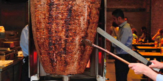 Ünlü Türk dönercisinde hamam böceği ve fare dışkısı tespit edildi! Şubesi kapatıldı