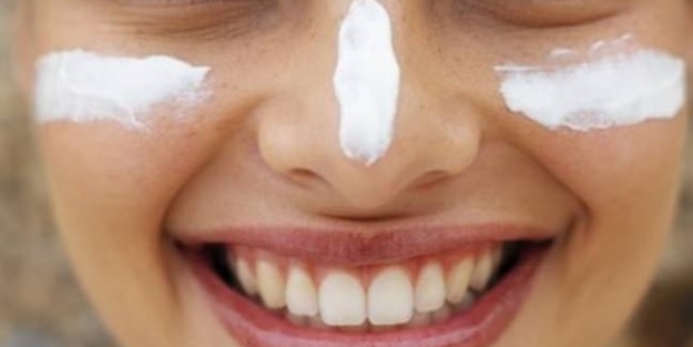 Ünlü uzmandan 40 faktör güneş kremi tarifi