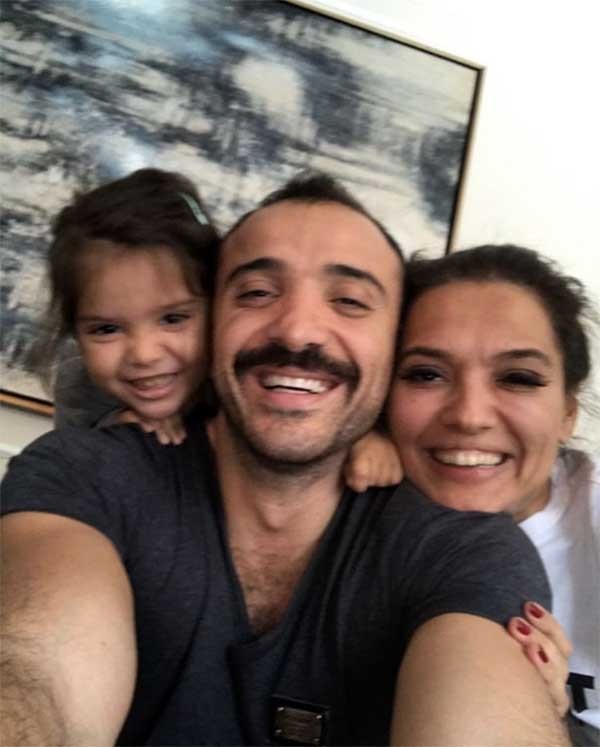 Ünlülerden bayram mesajı 