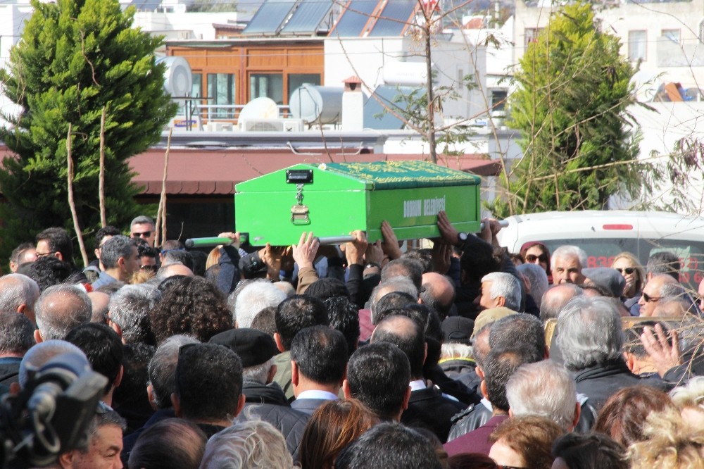 Ünlülerin mimarı Cenap Tezer son yolculuğuna uğurlandı 