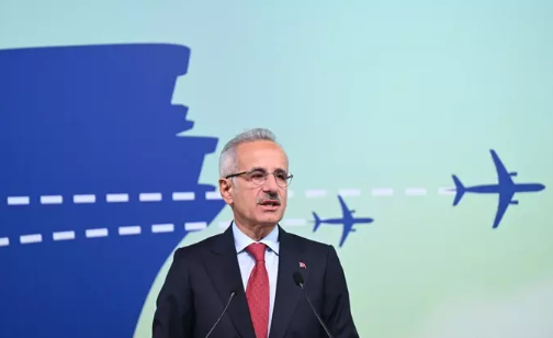 Uraloğlu, duyurdu: Uçuş iptalleri uzatıldı