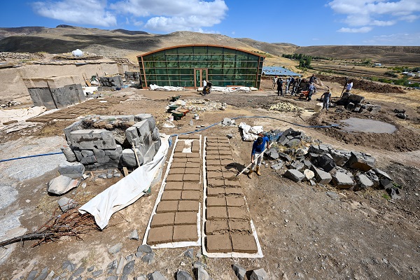 Urartu kalelerinde çalışmalar sürüyor! 2 bin 700 yıllık tarihi yolculuk