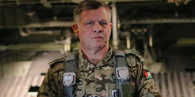 Ürdün Kralı IŞİD'e bu pozla gözdağı verdi!