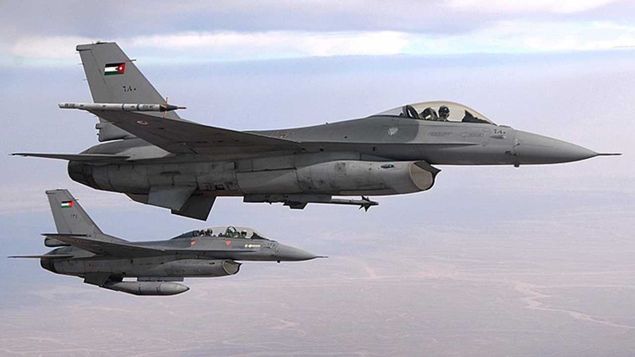 Ürdün savaş uçakları Suriye'de 