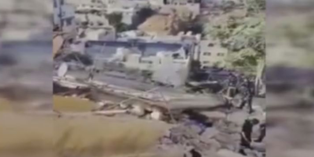 4 katlı bina yerle bir oldu! Ölü ve yaralılar var