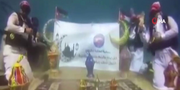 Müslüman alemine su altından Ramazan mesajı