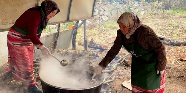 Üreten kadınların organik ürünleri ilgi görüyor
