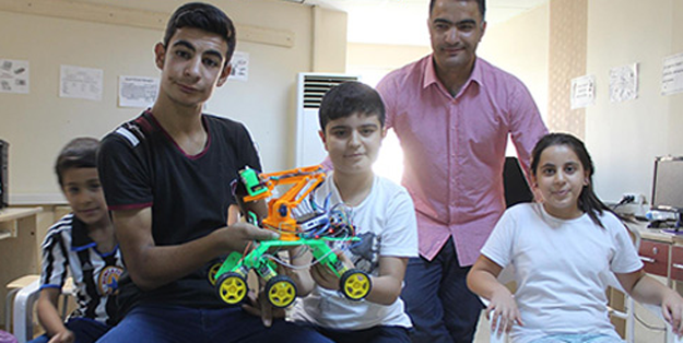 Urfalı gençler yapay zekalı robot yaptı