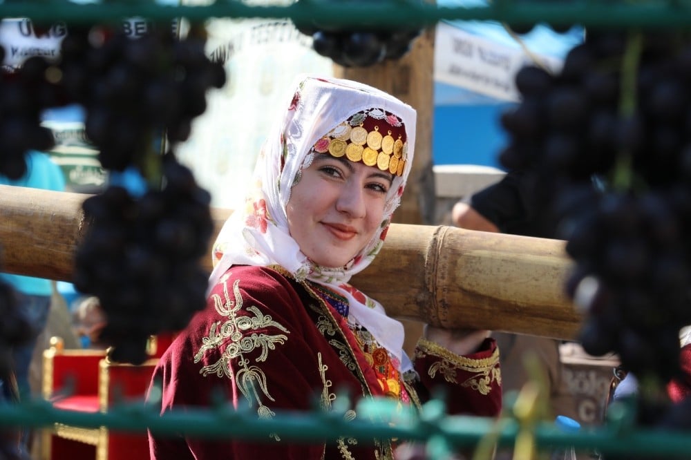 Ürgüp Bağ Bozumu festivali kortej yürüyüşü ile başladı 