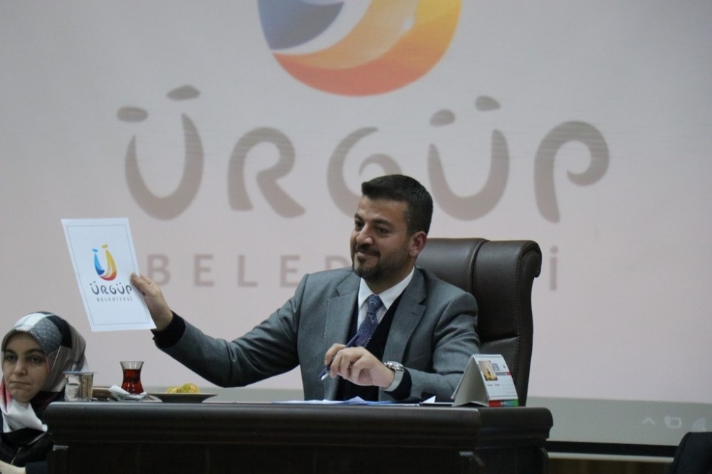 Ürgüp Belediyesi logosunu değiştirdi 