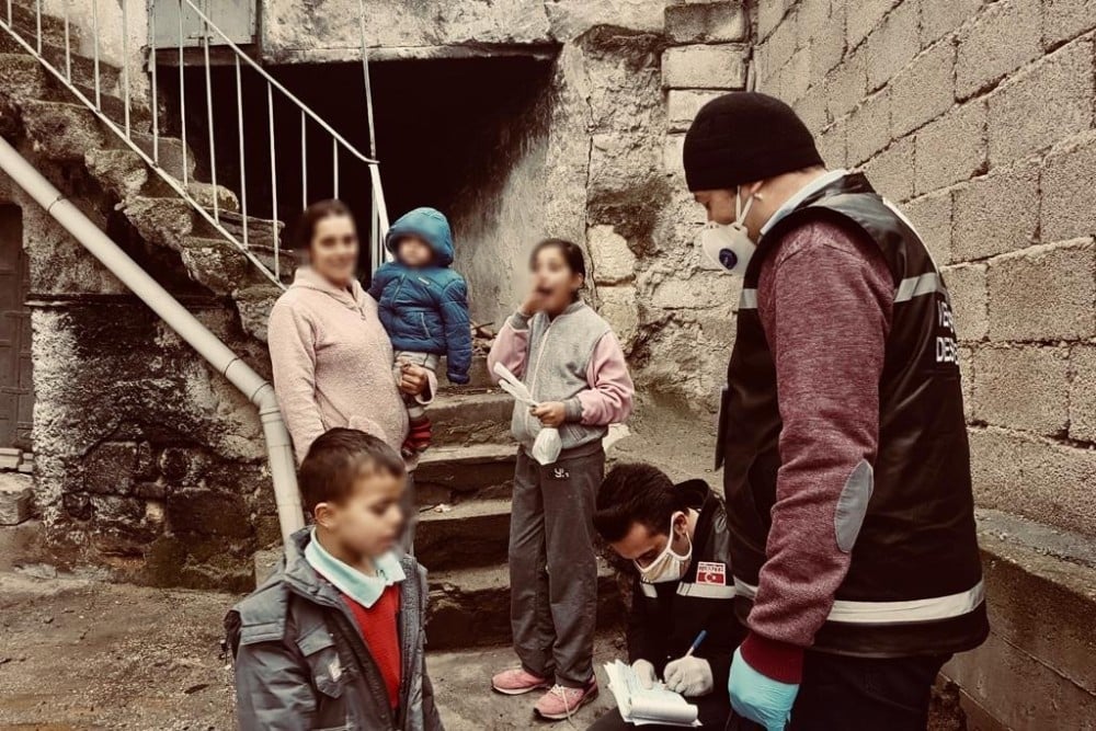 Ürgüp Belediyesi’nin vefalı ekibi yardımdan yardıma koşuyor 