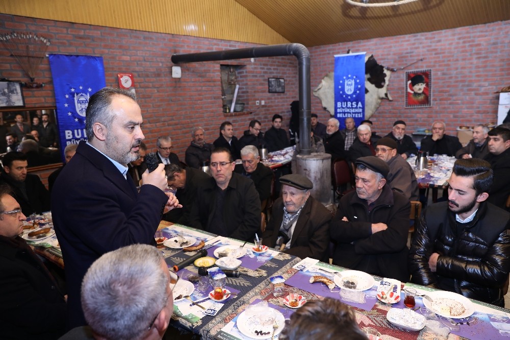 Ürünlü’de sofralar bereketlendi 