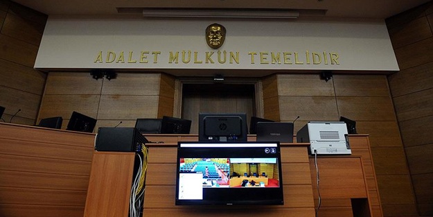 'Üs komutanı bir minibüs dolusu pilotla geldi'