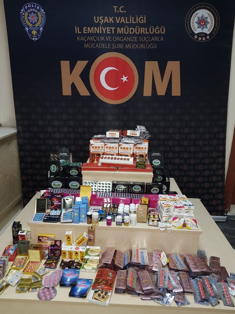 Uşak’ta 4 bin 951 parça cinsel içerikli ürün ele geçirildi 