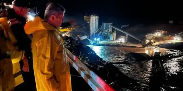 Uşak’ta çay taştı, kenti sel vurdu